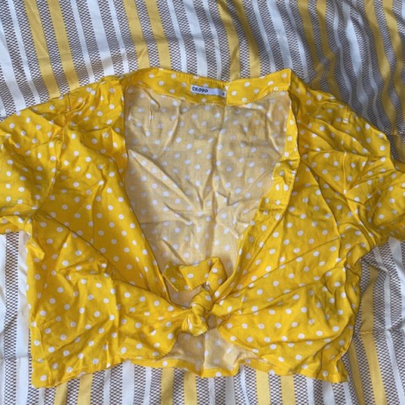 Cropped tie front tee - Picture 2 of 3